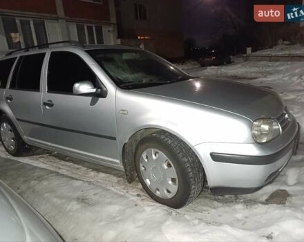 Серый Фольксваген Гольф, объемом двигателя 1.6 л и пробегом 271 тыс. км за 3000 $, фото 1 на Automoto.ua