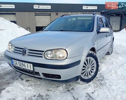Сірий Фольксваген Гольф, об'ємом двигуна 1.6 л та пробігом 300 тис. км за 3750 $, фото 1 на Automoto.ua