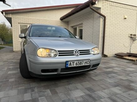 Серый Фольксваген Гольф, объемом двигателя 1.6 л и пробегом 318 тыс. км за 3650 $, фото 1 на Automoto.ua