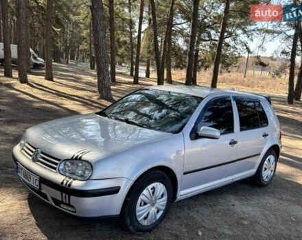 Серый Фольксваген Гольф, объемом двигателя 1.6 л и пробегом 328 тыс. км за 3600 $, фото 1 на Automoto.ua
