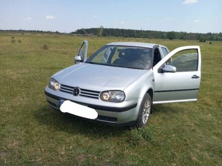 Сірий Фольксваген Гольф, об'ємом двигуна 1.6 л та пробігом 300 тис. км за 4000 $, фото 1 на Automoto.ua