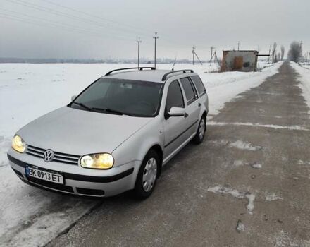 Серый Фольксваген Гольф, объемом двигателя 1.6 л и пробегом 280 тыс. км за 3000 $, фото 1 на Automoto.ua