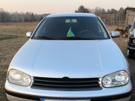 Серый Фольксваген Гольф, объемом двигателя 1.4 л и пробегом 200 тыс. км за 3500 $, фото 1 на Automoto.ua