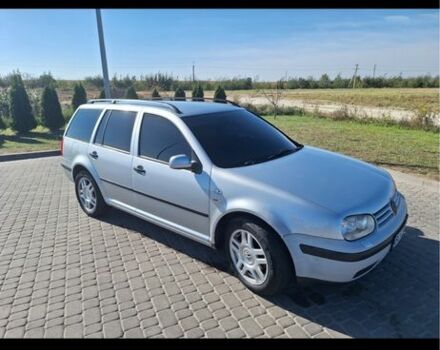 Серый Фольксваген Гольф, объемом двигателя 2 л и пробегом 300 тыс. км за 3000 $, фото 1 на Automoto.ua