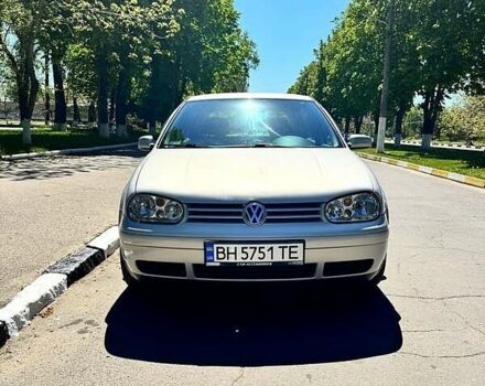 Серый Фольксваген Гольф, объемом двигателя 1.8 л и пробегом 269 тыс. км за 3600 $, фото 1 на Automoto.ua