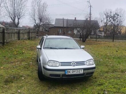 Серый Фольксваген Гольф, объемом двигателя 1.6 л и пробегом 259 тыс. км за 2800 $, фото 1 на Automoto.ua