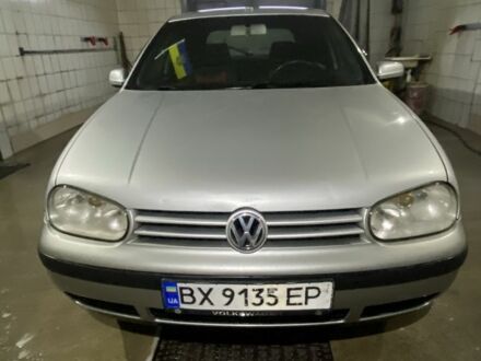 Серый Фольксваген Гольф, объемом двигателя 1.6 л и пробегом 390 тыс. км за 3343 $, фото 1 на Automoto.ua