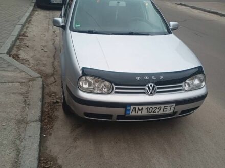 Фольксваген Гольф 2001 у Чуднове на Automoto.ua Сірий Фольксваген Гольф, об'ємом двигуна 1.6 л та пробігом 311 тис. км за 4400 $, фото 1 на Automoto.ua