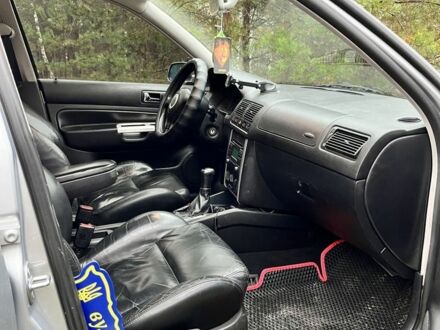 Серый Фольксваген Гольф, объемом двигателя 1.6 л и пробегом 333 тыс. км за 5000 $, фото 1 на Automoto.ua