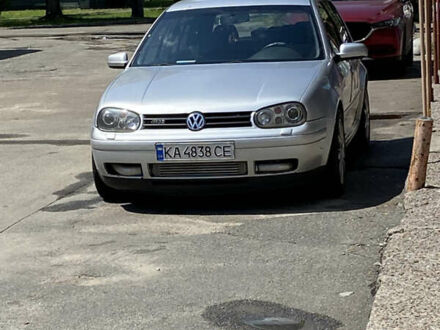Фольксваген Гольф 2001 у Києві на Automoto.ua Сірий Фольксваген Гольф, об'ємом двигуна 1.78 л та пробігом 242 тис. км за 4700 $, фото 1 на Automoto.ua