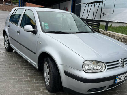 Фольксваген Гольф 2001 у Тернополі на Automoto.ua Сірий Фольксваген Гольф, об'ємом двигуна 1.6 л та пробігом 194 тис. км за 4600 $, фото 1 на Automoto.ua