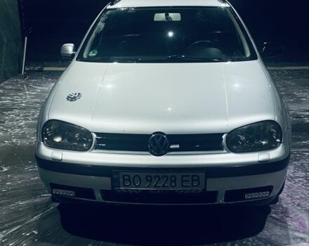 Серый Фольксваген Гольф, объемом двигателя 1.6 л и пробегом 377 тыс. км за 3800 $, фото 1 на Automoto.ua