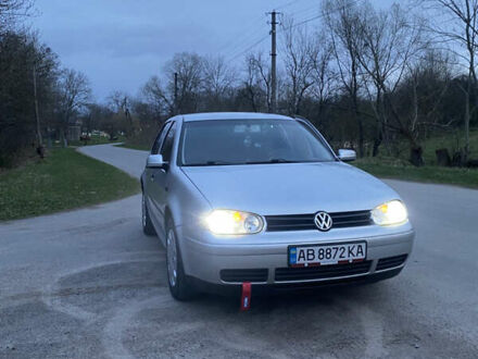 Фольксваген Гольф 2001 в Жмеренке на Automoto.ua Серый Фольксваген Гольф, объемом двигателя 1.6 л и пробегом 259 тыс. км за 4000 $, фото 1 на Automoto.ua