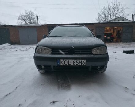 Сірий Фольксваген Гольф, об'ємом двигуна 2 л та пробігом 250 тис. км за 1800 $, фото 1 на Automoto.ua