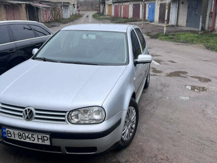 Серый Фольксваген Гольф, объемом двигателя 1.6 л и пробегом 299 тыс. км за 3850 $, фото 1 на Automoto.ua