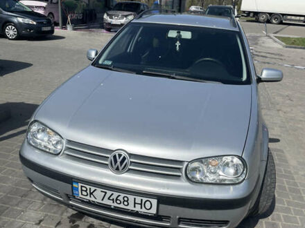 Фольксваген Гольф 2002 в Ровно на Automoto.ua Серый Фольксваген Гольф, объемом двигателя 1.6 л и пробегом 244 тыс. км за 4300 $, фото 1 на Automoto.ua