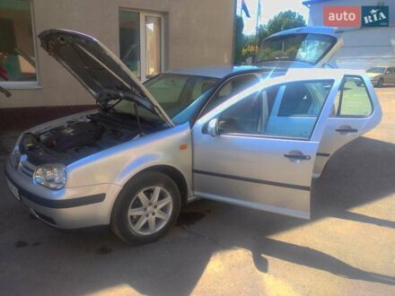 Серый Фольксваген Гольф, объемом двигателя 1.6 л и пробегом 235 тыс. км за 4555 $, фото 1 на Automoto.ua