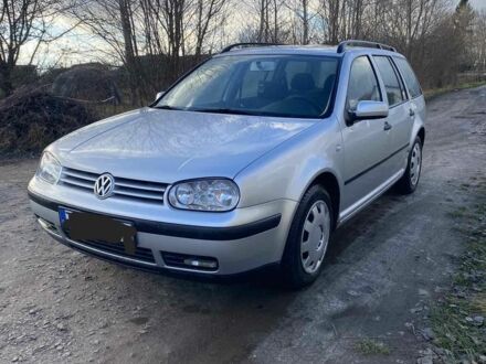 Серый Фольксваген Гольф, объемом двигателя 1 л и пробегом 286 тыс. км за 1600 $, фото 1 на Automoto.ua