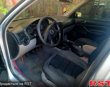 Серый Фольксваген Гольф, объемом двигателя 1.9 л и пробегом 323 тыс. км за 3700 $, фото 1 на Automoto.ua