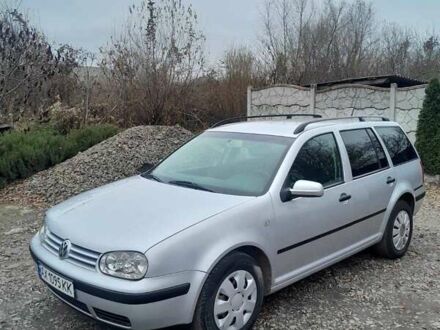 Серый Фольксваген Гольф, объемом двигателя 1.6 л и пробегом 200 тыс. км за 3500 $, фото 1 на Automoto.ua