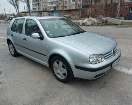 Серый Фольксваген Гольф, объемом двигателя 1.4 л и пробегом 238 тыс. км за 4500 $, фото 1 на Automoto.ua