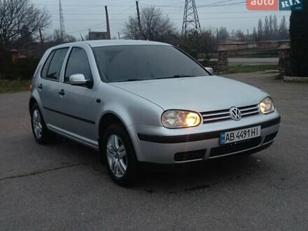 Сірий Фольксваген Гольф, об'ємом двигуна 1.39 л та пробігом 327 тис. км за 3600 $, фото 1 на Automoto.ua
