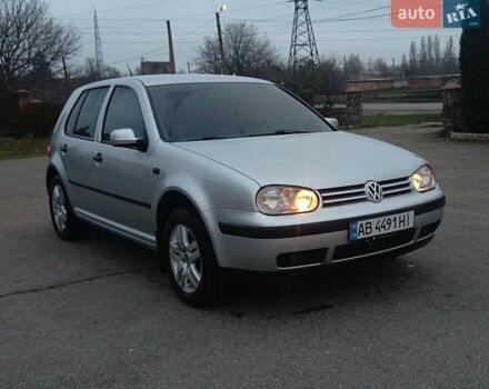 Серый Фольксваген Гольф, объемом двигателя 1.39 л и пробегом 327 тыс. км за 3600 $, фото 1 на Automoto.ua