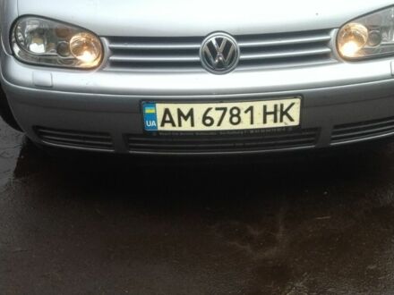 Серый Фольксваген Гольф, объемом двигателя 1.6 л и пробегом 250 тыс. км за 4000 $, фото 1 на Automoto.ua