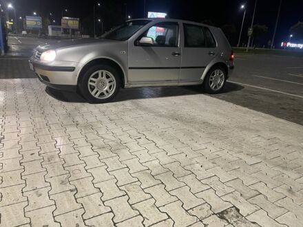 Серый Фольксваген Гольф, объемом двигателя 1.9 л и пробегом 300 тыс. км за 1700 $, фото 1 на Automoto.ua