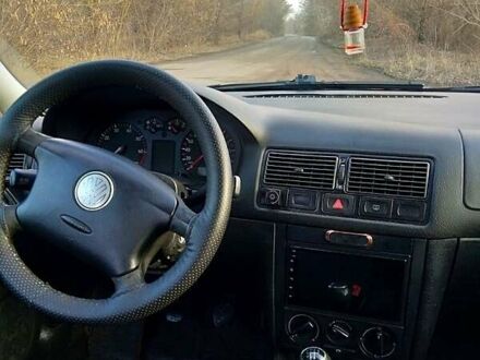 Фольксваген Гольф 2003 в Конотопе на Automoto.ua Серый Фольксваген Гольф, объемом двигателя 1.4 л и пробегом 212 тыс. км за 4300 $, фото 1 на Automoto.ua