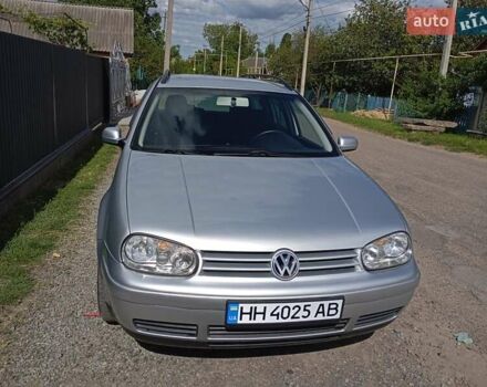 Серый Фольксваген Гольф, объемом двигателя 1.6 л и пробегом 270 тыс. км за 4300 $, фото 1 на Automoto.ua
