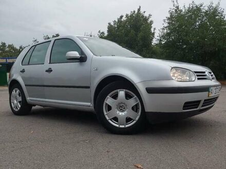 Серый Фольксваген Гольф, объемом двигателя 1.6 л и пробегом 388 тыс. км за 3650 $, фото 1 на Automoto.ua