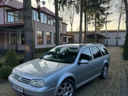 Серый Фольксваген Гольф, объемом двигателя 1.6 л и пробегом 300 тыс. км за 3900 $, фото 1 на Automoto.ua