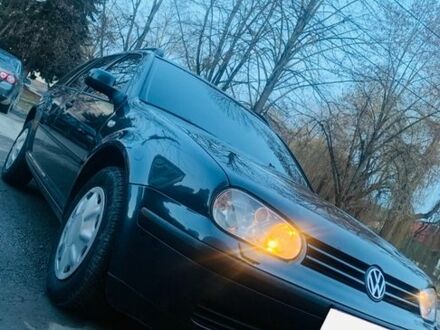 Сірий Фольксваген Гольф, об'ємом двигуна 1.6 л та пробігом 275 тис. км за 4000 $, фото 1 на Automoto.ua