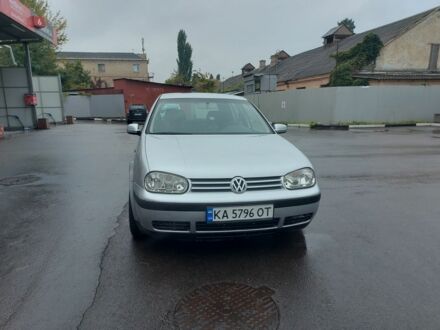 Фольксваген Гольф 2003 в Киеве на Automoto.ua Серый Фольксваген Гольф, объемом двигателя 1.6 л и пробегом 196 тыс. км за 4500 $, фото 1 на Automoto.ua
