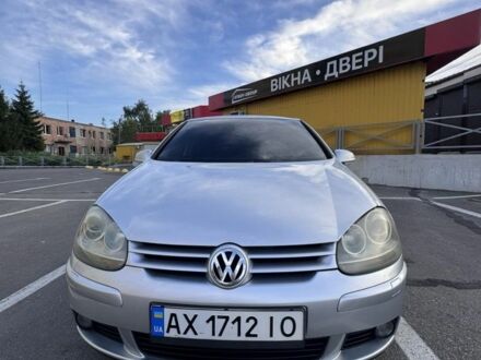 Фольксваген Гольф 2004 в Харькове на Automoto.ua Серый Фольксваген Гольф, объемом двигателя 1.6 л и пробегом 267 тыс. км за 5400 $, фото 1 на Automoto.ua