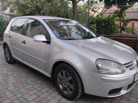 Фольксваген Гольф 2004 в Хмельнике на Automoto.ua Серый Фольксваген Гольф, объемом двигателя 1.4 л и пробегом 174 тыс. км за 4950 $, фото 1 на Automoto.ua