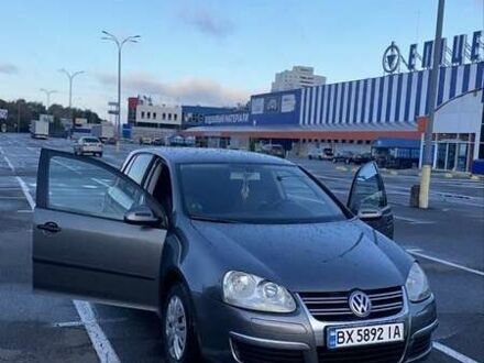 Фольксваген Гольф 2004 в Хмельницком на Automoto.ua Серый Фольксваген Гольф, объемом двигателя 1.4 л и пробегом 256 тыс. км за 4999 $, фото 1 на Automoto.ua