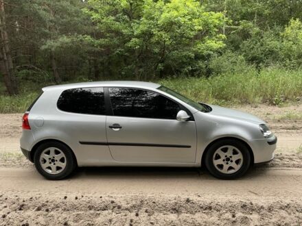 Фольксваген Гольф 2004 в Решетиловке на Automoto.ua Серый Фольксваген Гольф, объемом двигателя 1.4 л и пробегом 237 тыс. км за 4999 $, фото 1 на Automoto.ua