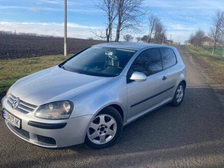 Серый Фольксваген Гольф, объемом двигателя 1.4 л и пробегом 243 тыс. км за 4400 $, фото 1 на Automoto.ua