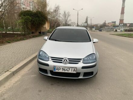 Фольксваген Гольф 2004 в Запорожье на Automoto.ua Серый Фольксваген Гольф, объемом двигателя 1.4 л и пробегом 220 тыс. км за 5300 $, фото 1 на Automoto.ua
