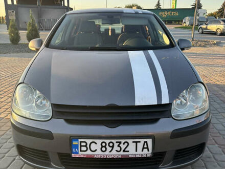 Фольксваген Гольф 2004 в Львове на Automoto.ua Серый Фольксваген Гольф, объемом двигателя 1.6 л и пробегом 270 тыс. км за 5200 $, фото 1 на Automoto.ua