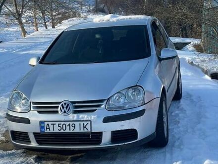 Серый Фольксваген Гольф, объемом двигателя 1.6 л и пробегом 330 тыс. км за 3600 $, фото 1 на Automoto.ua