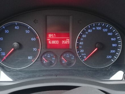 Фольксваген Гольф 2004 в Житомире на Automoto.ua Серый Фольксваген Гольф, объемом двигателя 1.4 л и пробегом 164 тыс. км за 4800 $, фото 1 на Automoto.ua