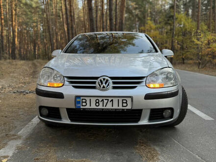 Фольксваген Гольф 2004 в Полтаве на Automoto.ua Серый Фольксваген Гольф, объемом двигателя 1.6 л и пробегом 260 тыс. км за 5500 $, фото 1 на Automoto.ua