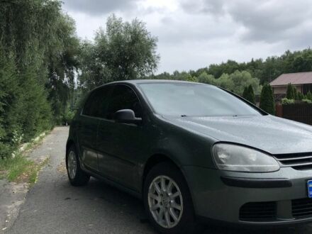 Фольксваген Гольф 2004 в Киеве на Automoto.ua Серый Фольксваген Гольф, объемом двигателя 1.6 л и пробегом 216 тыс. км за 4800 $, фото 1 на Automoto.ua