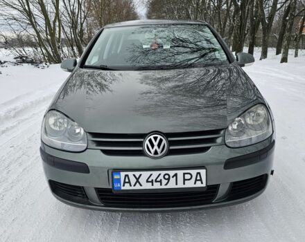 Серый Фольксваген Гольф, объемом двигателя 1.6 л и пробегом 300 тыс. км за 5800 $, фото 1 на Automoto.ua