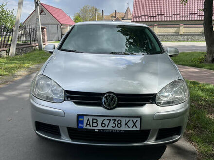 Серый Фольксваген Гольф, объемом двигателя 1.4 л и пробегом 265 тыс. км за 5200 $, фото 1 на Automoto.ua