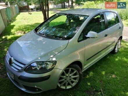 Сірий Фольксваген Гольф, об'ємом двигуна 1.6 л та пробігом 220 тис. км за 5700 $, фото 1 на Automoto.ua