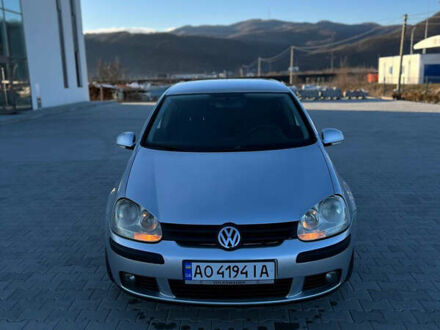 Фольксваген Гольф 2005 у Хусте на Automoto.ua Сірий Фольксваген Гольф, об'ємом двигуна 1.4 л та пробігом 229 тис. км за 4599 $, фото 1 на Automoto.ua